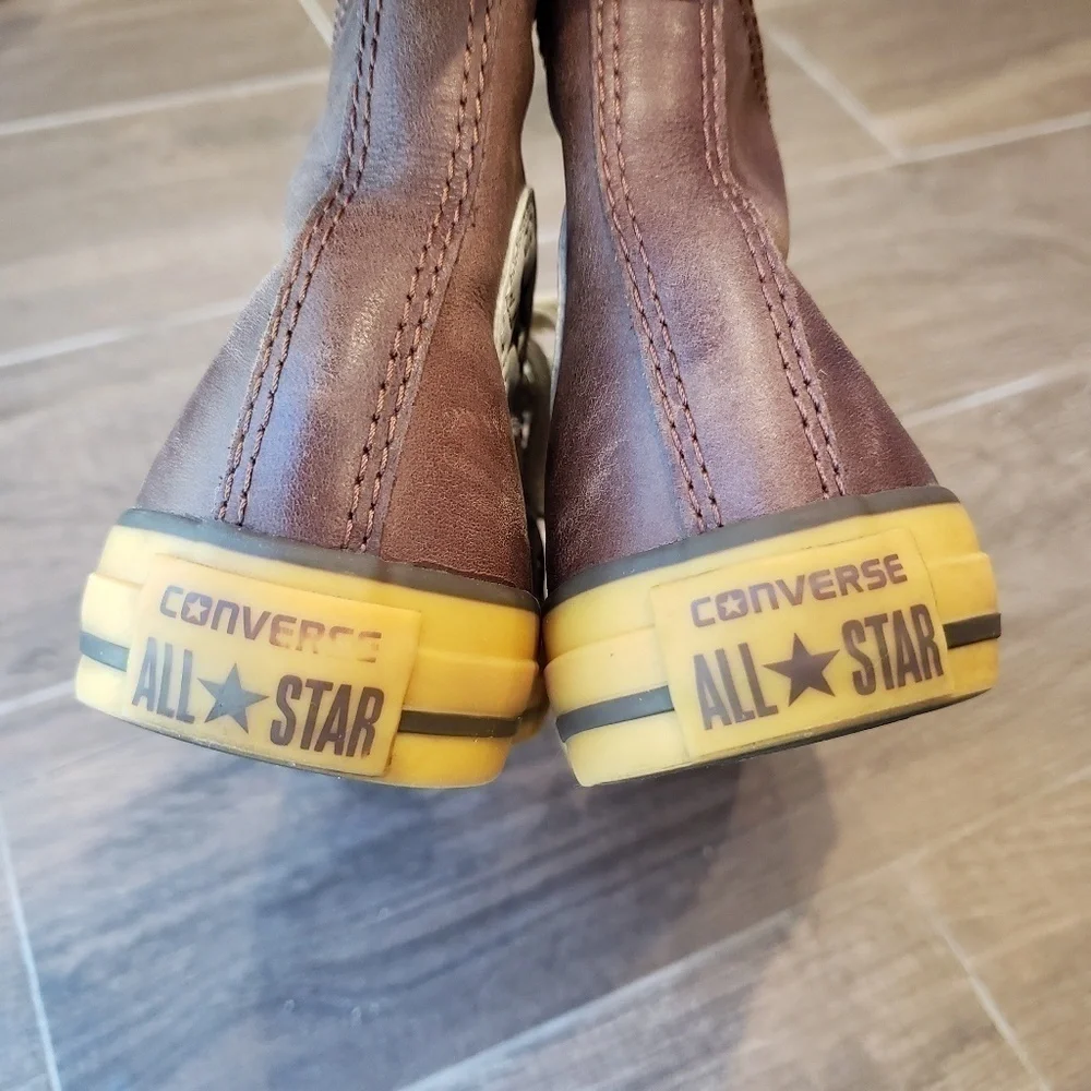 Converse Leather High Top Chuck Youths 2
